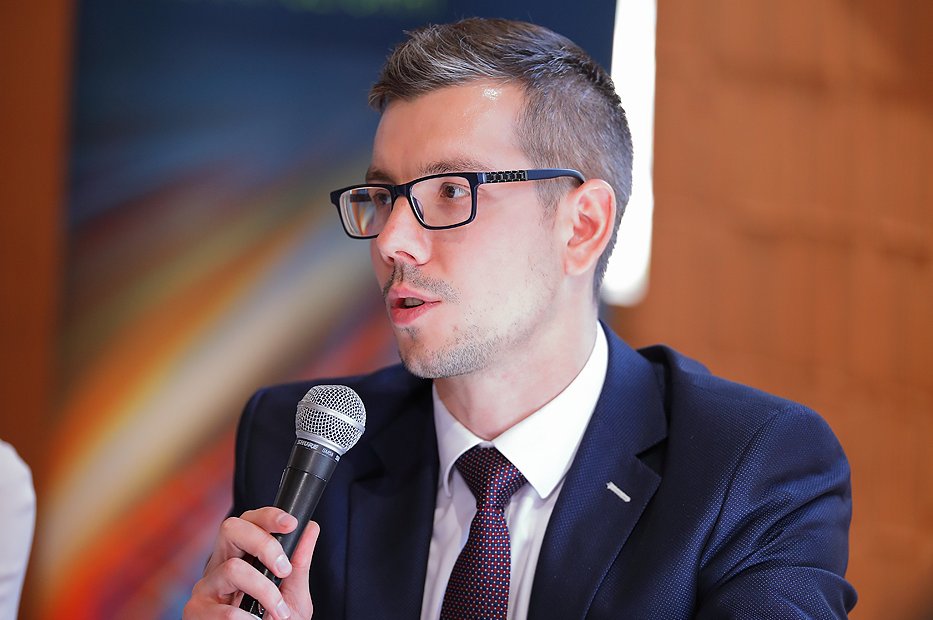 KH kerekasztal_309.JPG