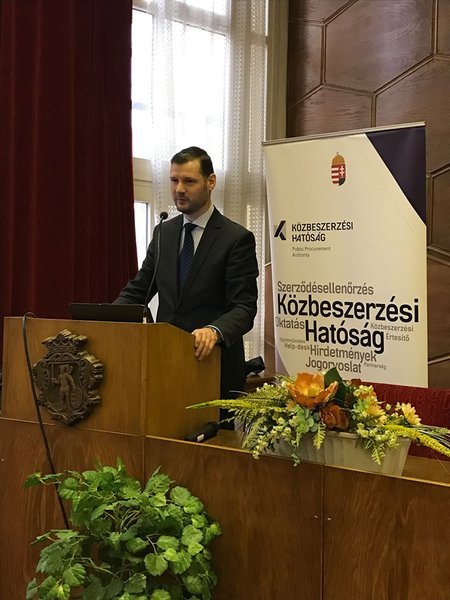 kép