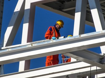 worker-g13f586fd5_1920